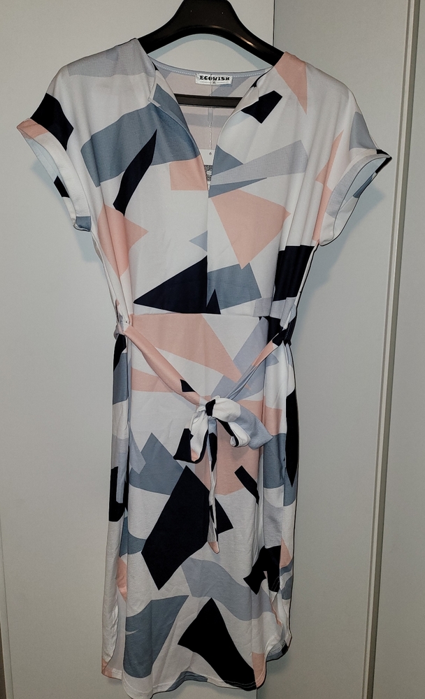 Short sleeve dress
